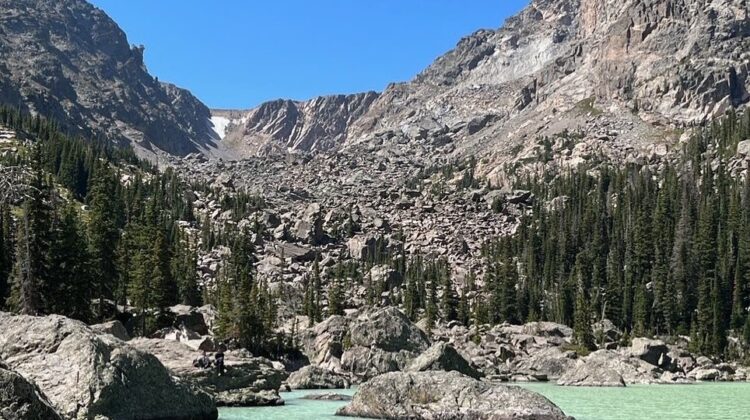 A beautiful lake view at Rocky Mountain National Park