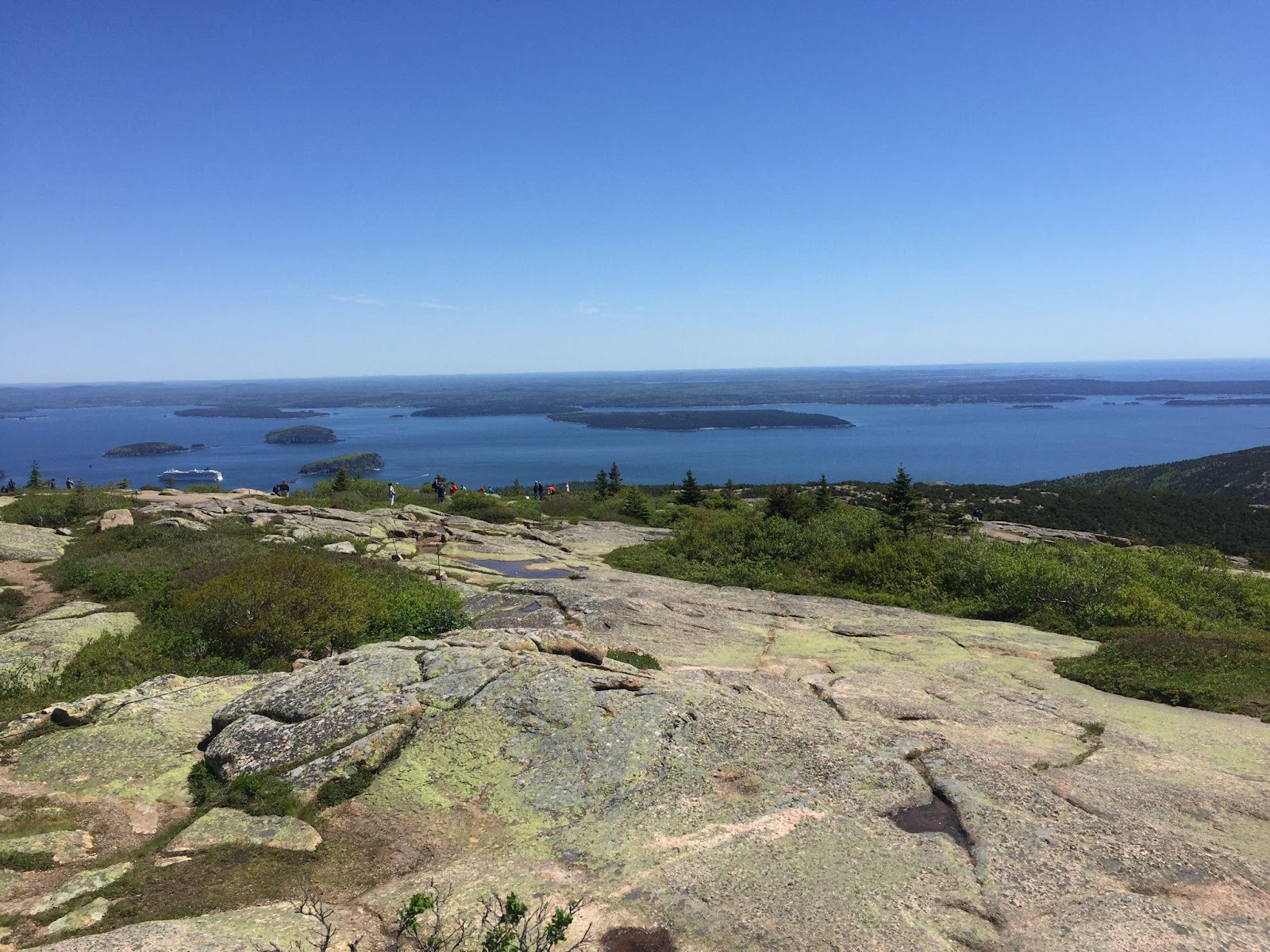 A gorgeous view of the ocean at Acadia National Park